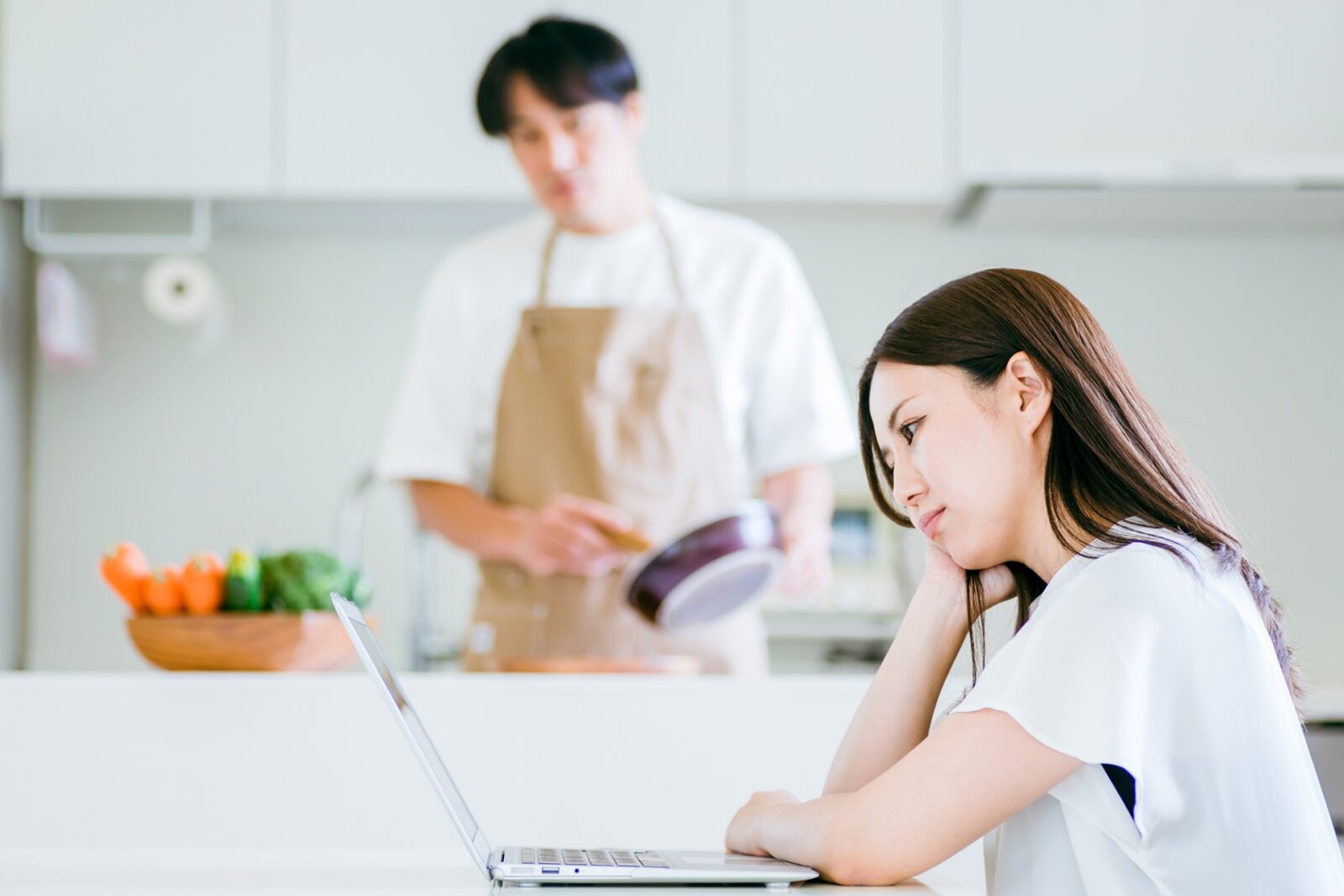 共働きカップルの生活をラクにする時短アイデア7選｜忙しい毎日を乗り切るコツのイメージ