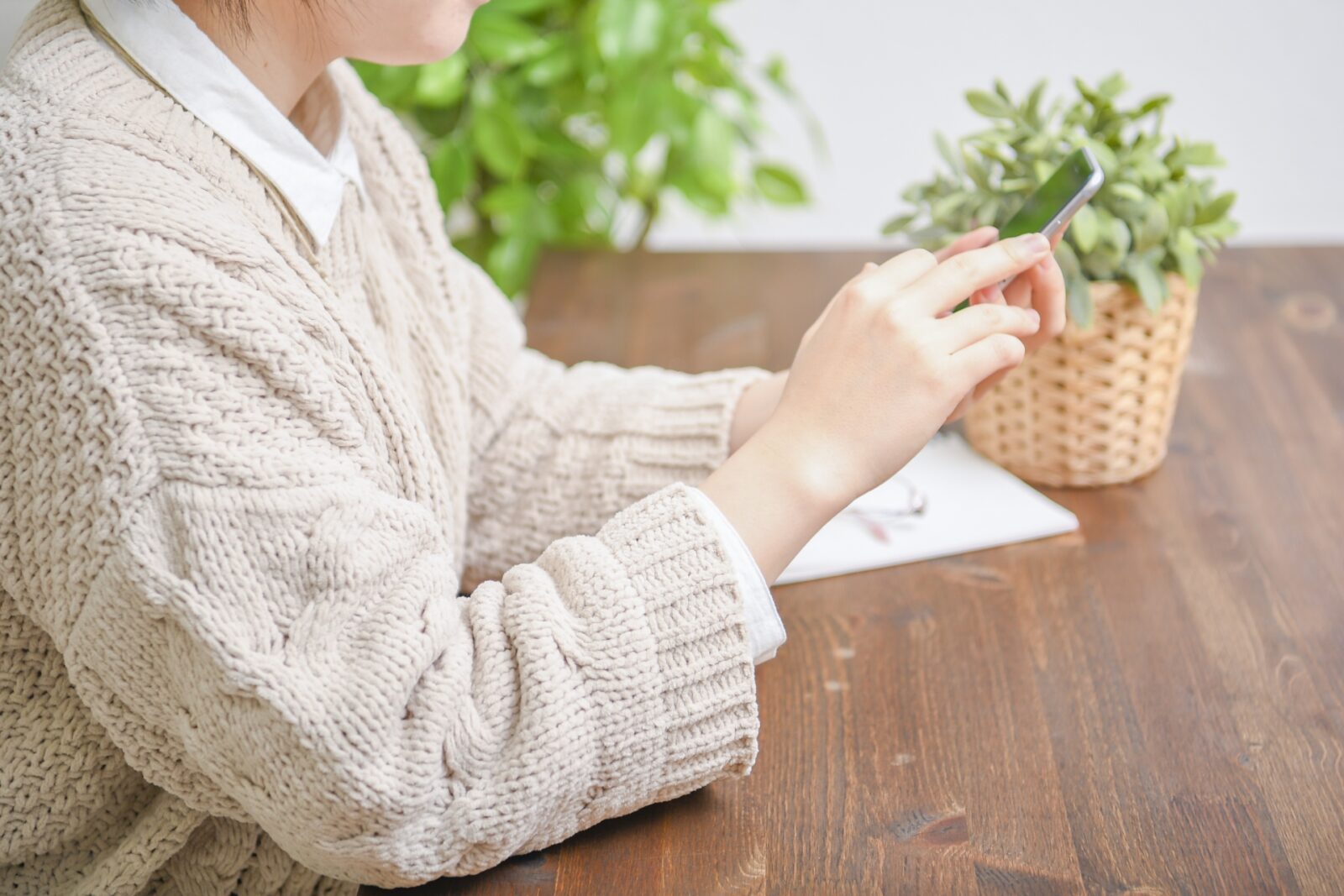 結婚報告LINEの例文まとめ｜友達・上司・親戚への失礼にならない送り方のイメージ