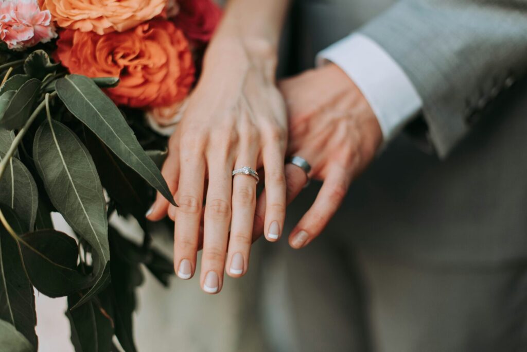 婚約指輪と結婚指輪はいつ買う?費用・流れ・令和の結納までやさしく解説のイメージ