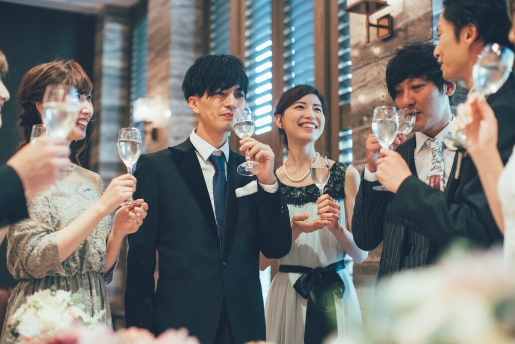 結婚式で友人を誰まで招待する?モヤモヤの解決方法とはのイメージ